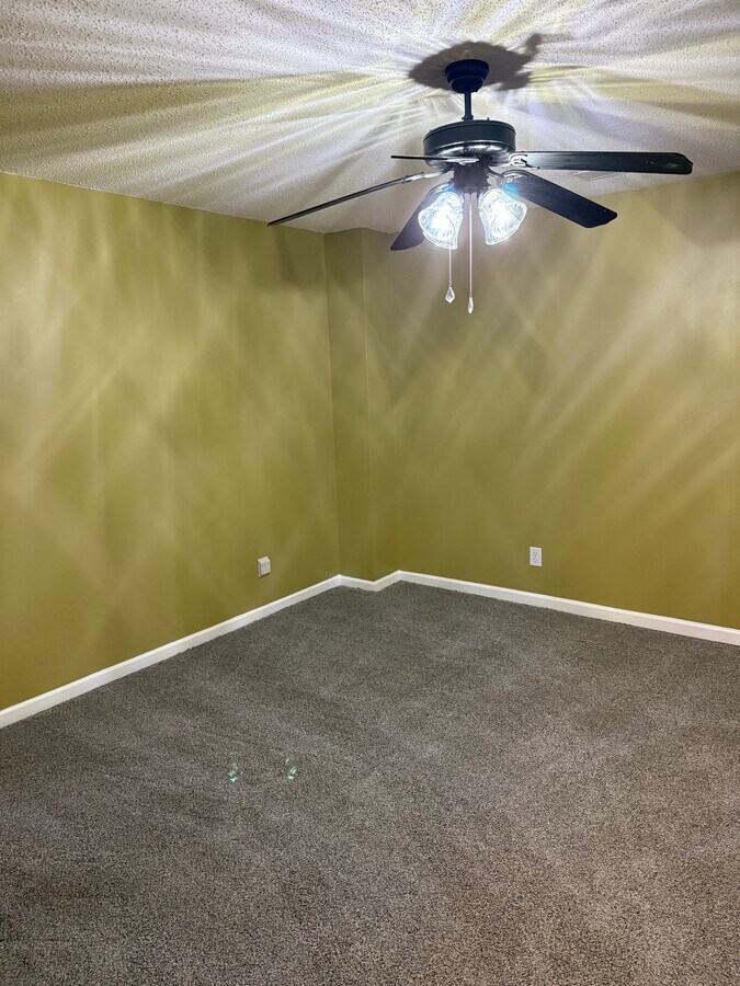 Photo - 78 Tannenbaum Cir