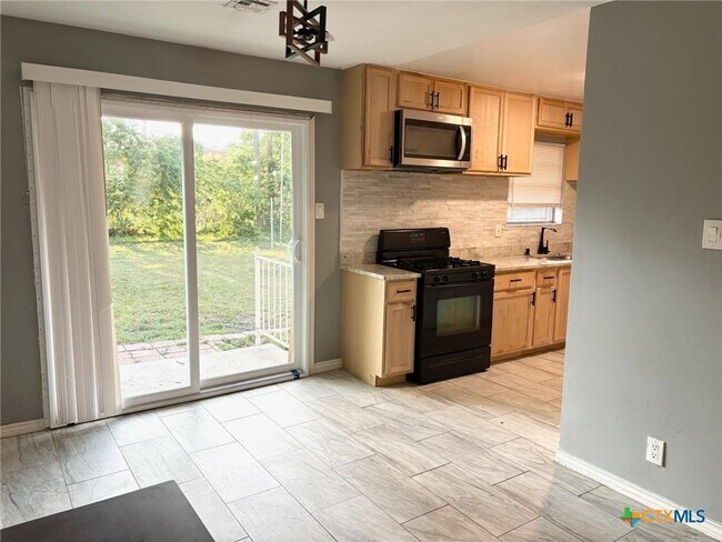 Photo - 613 Bishop Dr
