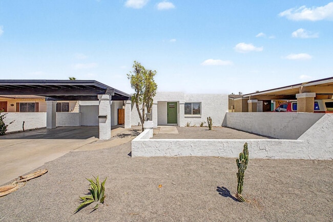 Building Photo - 4127 N 106th Ave