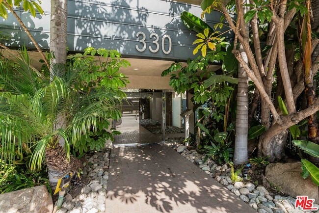 Photo - 330 S Barrington Ave Unidad 210