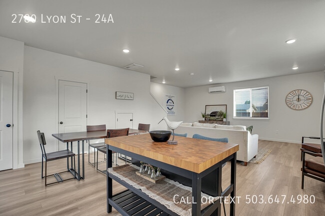 Photo - 2780 SE Lyon St