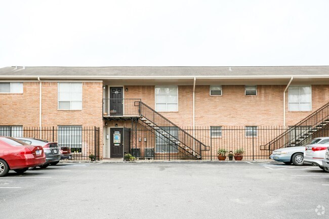 Photo - Twelve Canfield Place