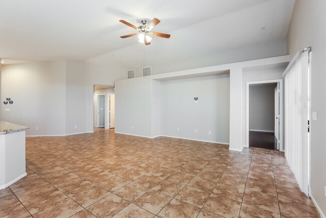 Photo - 5936 Crestmont Dr