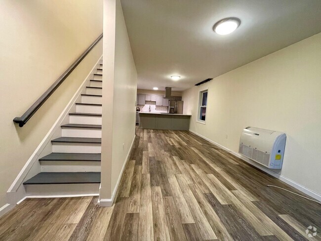 Building Photo - 17 E 30th St Rental