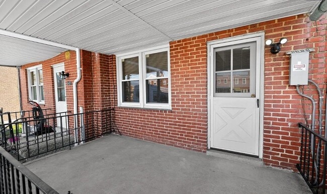 Photo - 3425 Dunran Rd