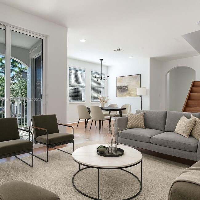 Building Photo - 4371 SW 160th Ave Unit 211