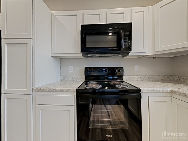 Photo - 1096 Tomahawk Pl