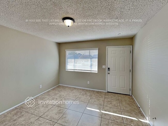 Photo - 7124 W Flower St