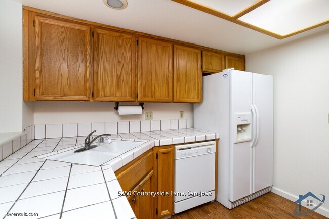 Photo - 5250 Countryside Ln