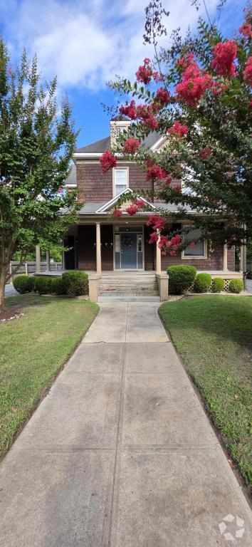 Building Photo - 713 Camden Ave Rental
