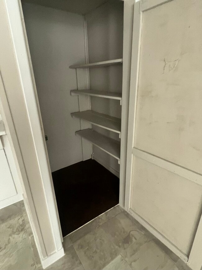 Photo - 255 Allen St Unidad B