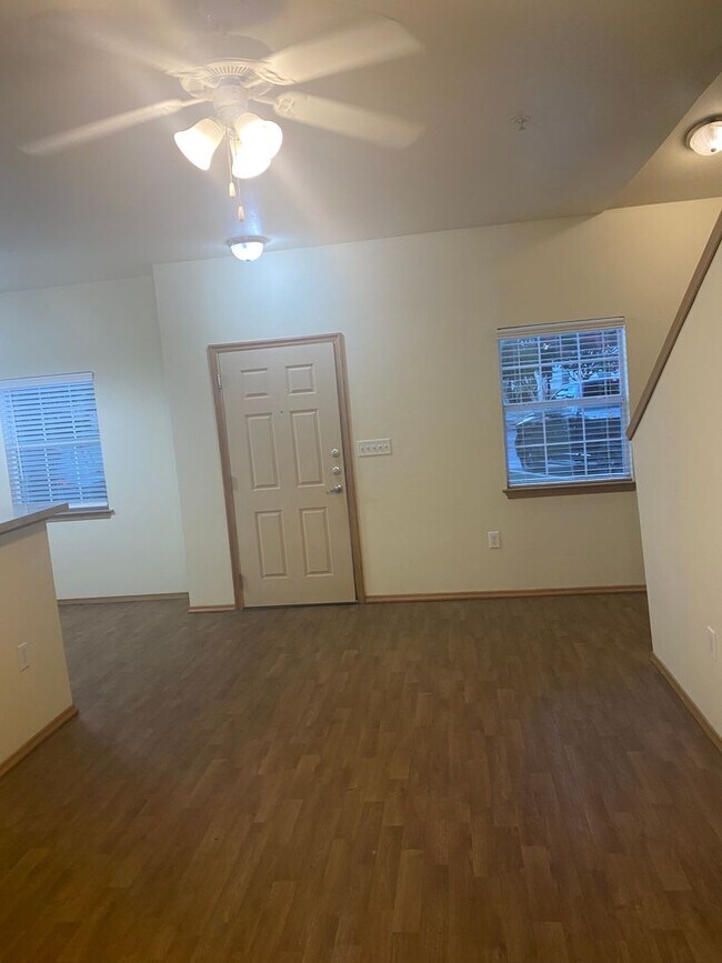 1000 Diamond Dr Unit 3201