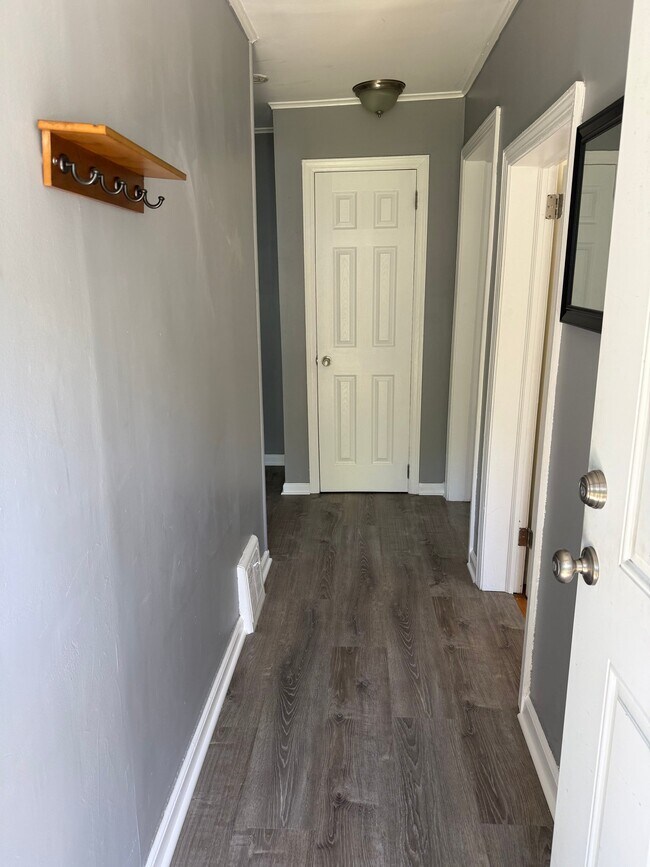Photo - 714b Glen Rd