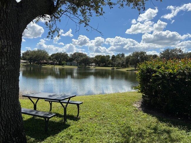 Photo - 12243 Londonderry Ln