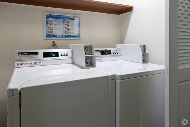 Photo - 2445 S Barrington Ave