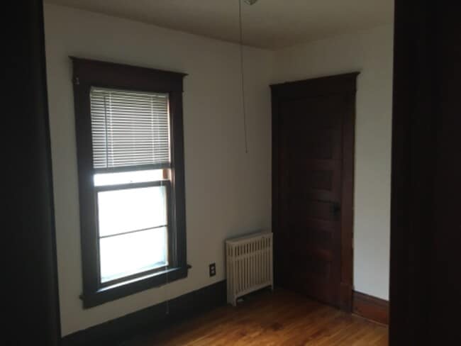 Photo - 3237 Grand Ave S