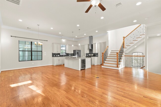Building Photo - 1408B W 26th St Rental