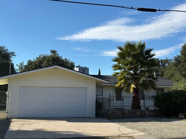 Building Photo - 217 Gridley Rd Unit 217 Gridley Rd