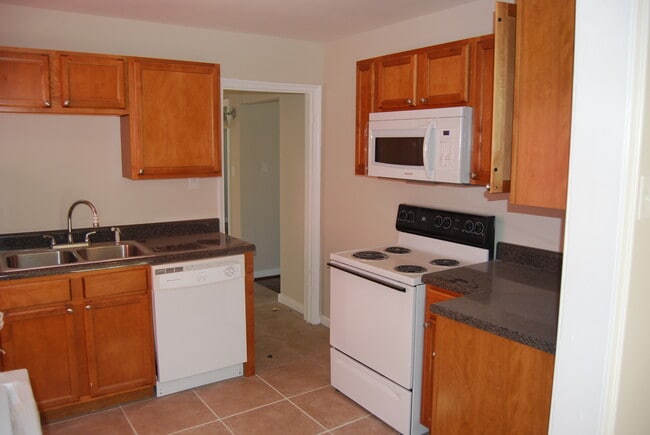 Photo - 1811 Binford Ln