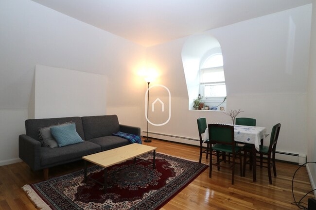 Photo - 177 Northampton St