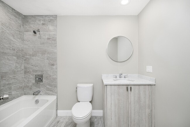 Photo - 125 Addison St Unidad #1