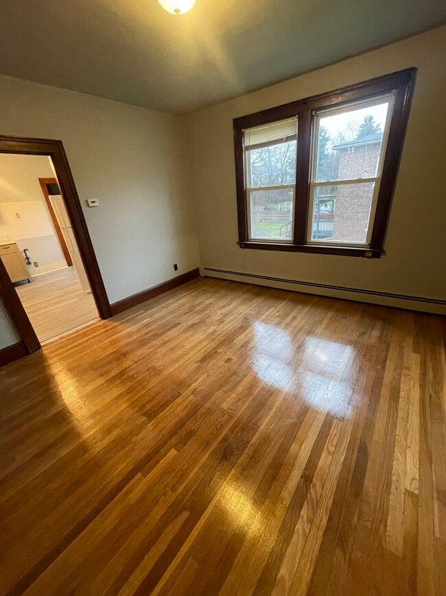 Photo - 65 Lorraine St Unit Section 8 Only