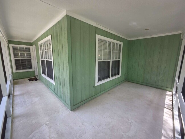 "Charming 2-Bed, 2-Bath North Port Retreat with Gleaming Hardwood Floors!"