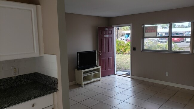 Photo - 1309 Union St