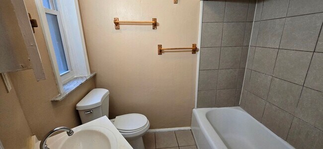 Photo - 4628 S Compton Ave Unit 1F