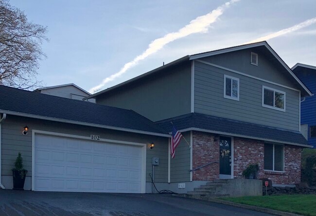 Building Photo - 102 W Canyon View Dr