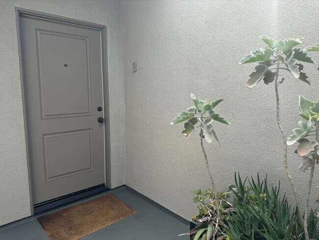354 N Coast Hwy Unit B