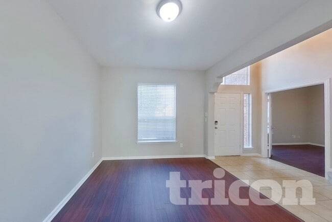 Photo - 107 Evening Star Cir