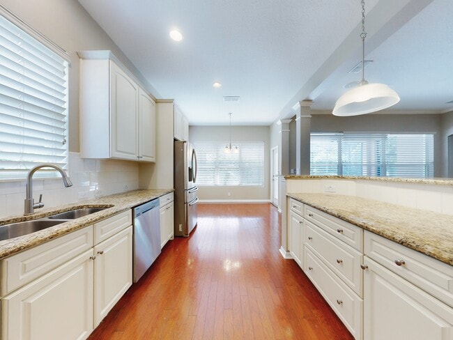Photo - 610 Victoria Hills Dr