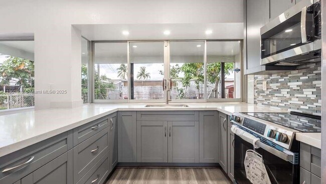 Photo - 7753 Coral Blvd