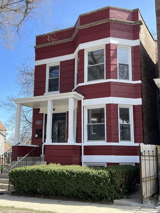 Building Photo - 7031 S Laflin St Unit 1