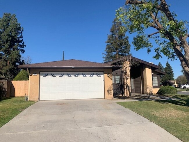 Photo - Clean 3 Bedroom / 2 Bathroom House in Sout...
