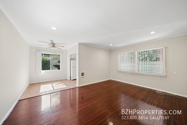 Building Photo - 612 S Dunsmuir Ave Unit 1
