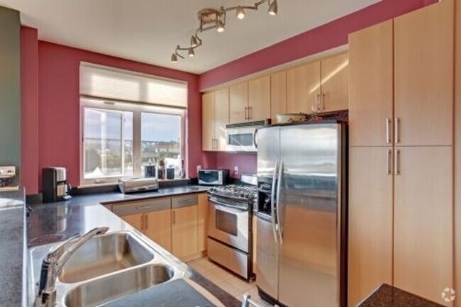 Building Photo - 2Bd/2Ba Seattle Condo Unit 301