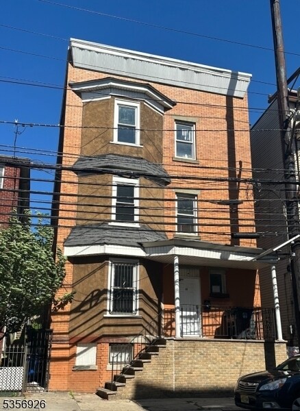 Building Photo - 35 Norfolk St Rental