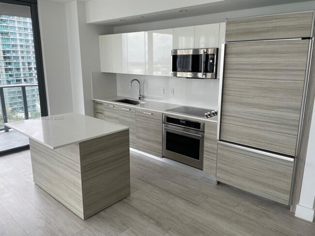 Photo - 121 NE 34th St Unit 1604