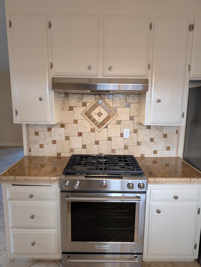 Photo - 27124 Cabrera Ave