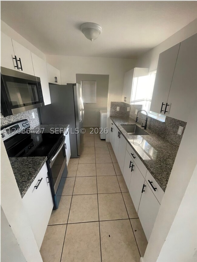 Building Photo - 2150 NW 65th St Unit 2150