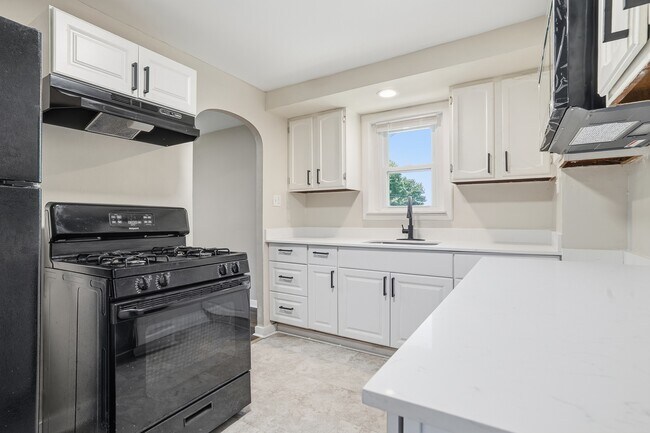 Photo - 624 Elm Dr