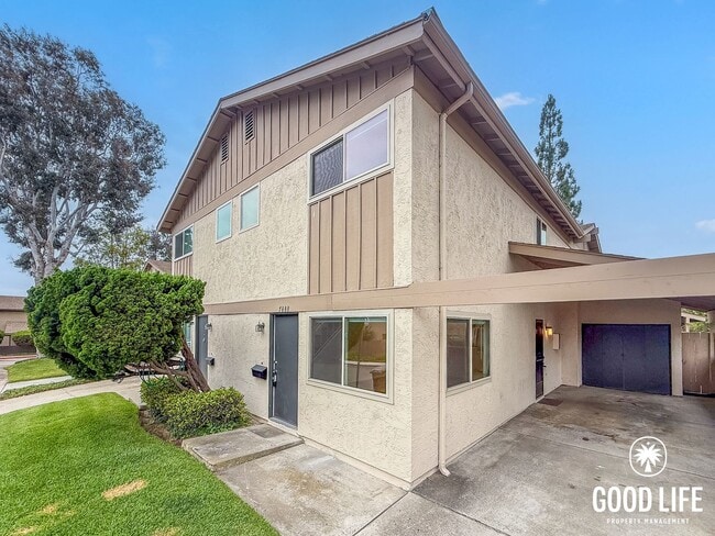 Building Photo - SD: 3BD/2BA Condo in University City with Community Pool, Private Patio & In-Unit Laundry