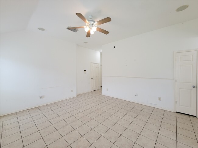 Photo - 16006 Hiram Clarke Rd
