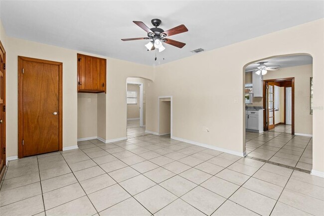 Photo - 512 Richmond St