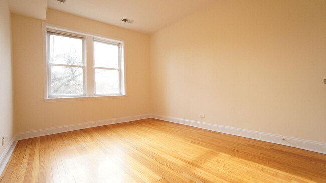 Photo - 3442 W Parker Ave Unit 2