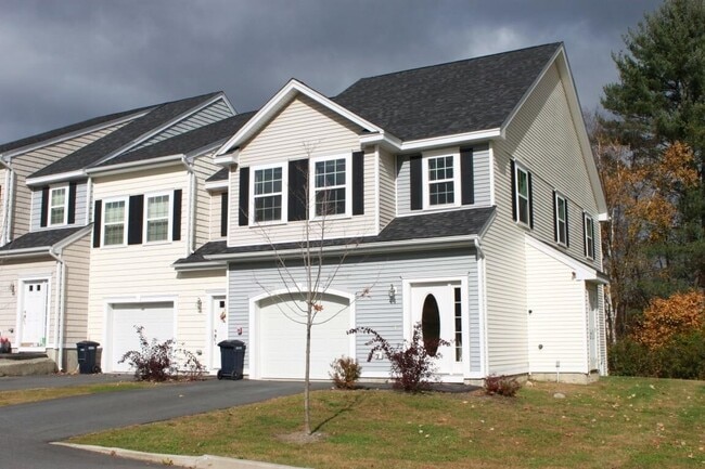 5 Hickory Ct Unit 5HC