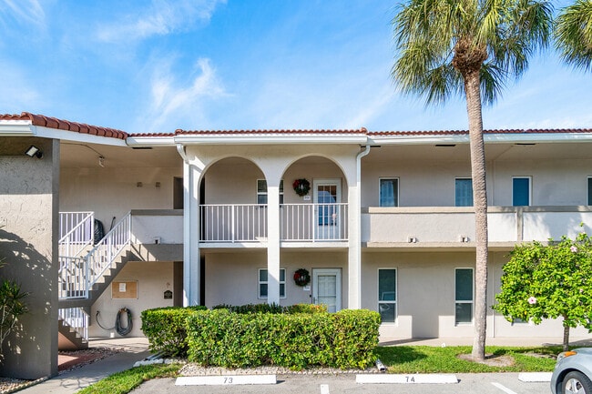 Building Photo - 250 NE 20th St Unit 2140