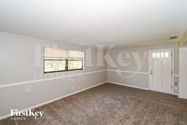 Photo - 8017 Santillo Dr